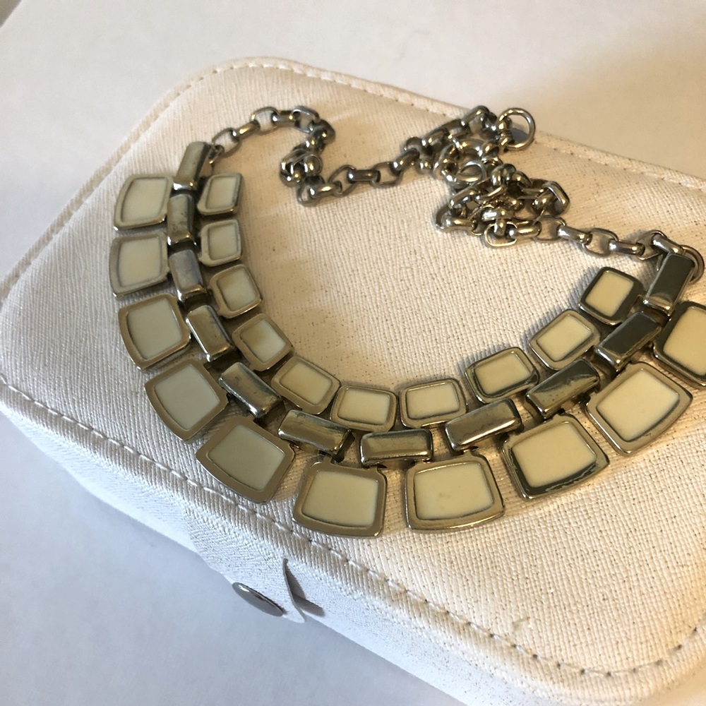 Banana Republic Statement Necklace Gold Cream